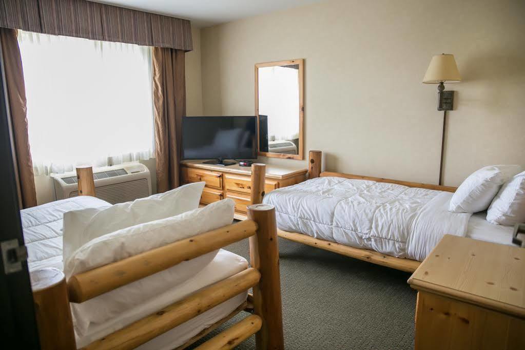 Thumper Pond Resort Ottertail Eksteriør bilde